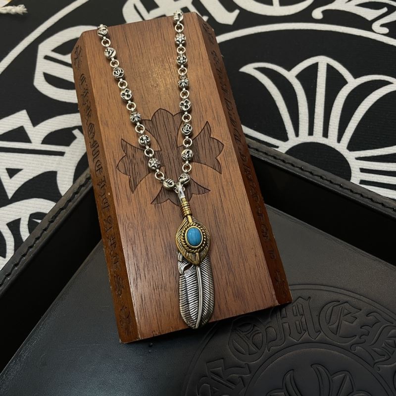 Ch*0me He**ts necklaces